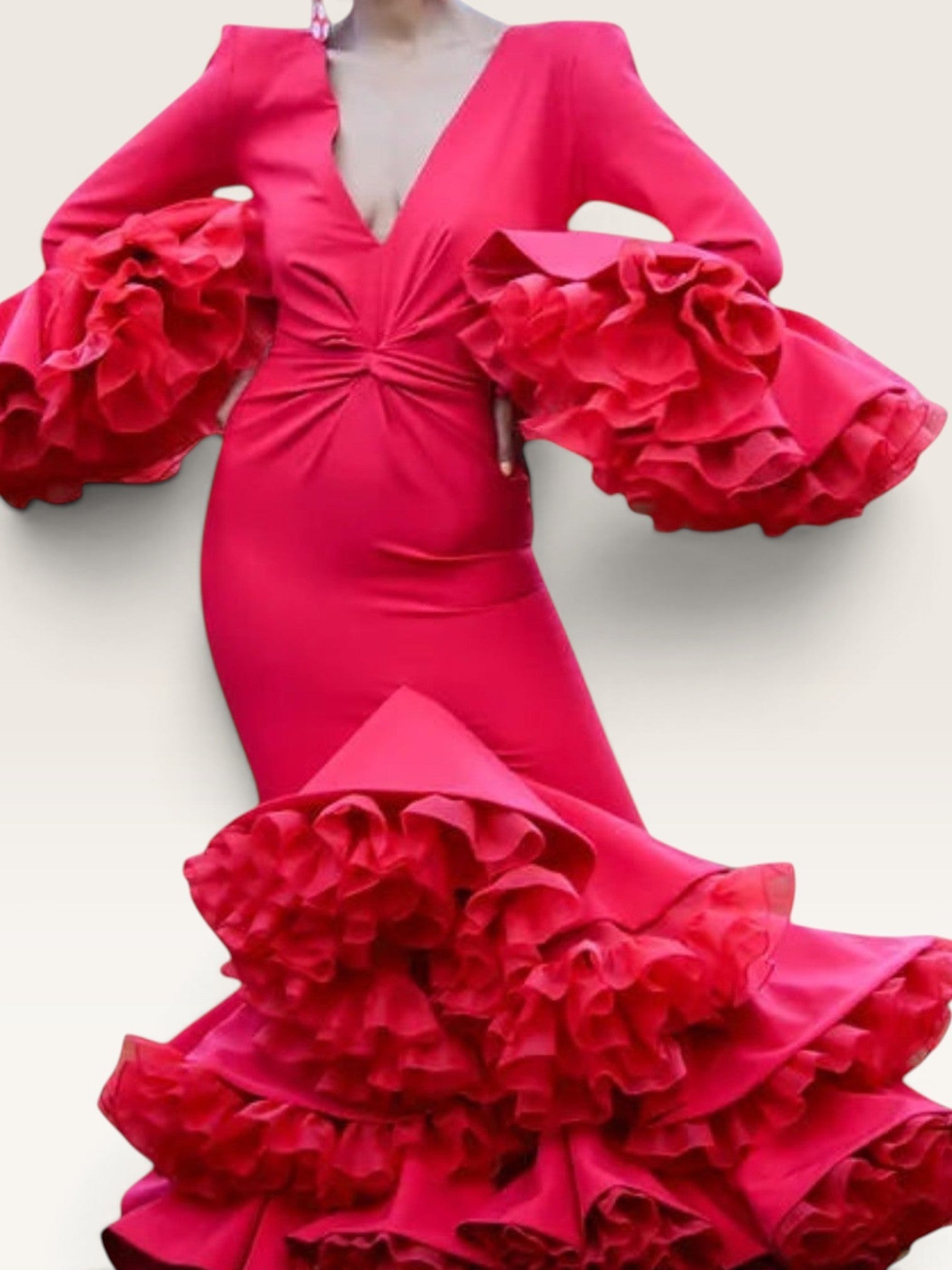 Vestido Sergy & Tapiju rojo con nudo frontal, escote en V y mangas con volantes exagerados estilo flamenco