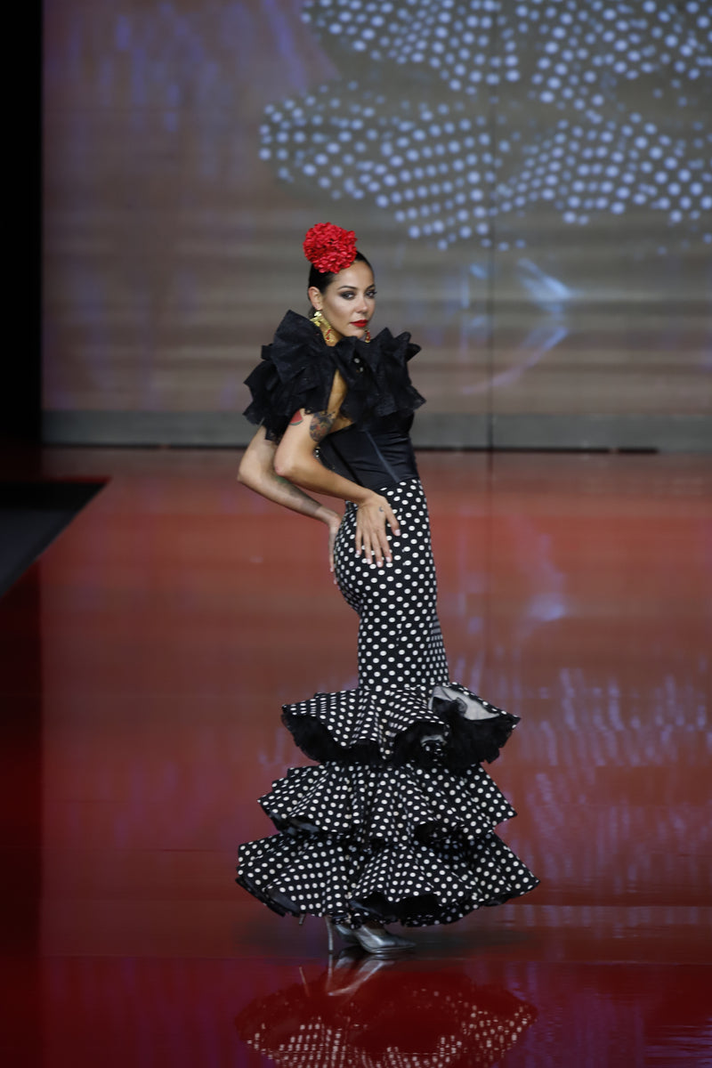 Traje de flamenca con bustier de la firma de alta costure en Córdoba de Sergy & Tapiju 